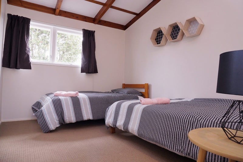 22 Tonar Street, Northcote, Auckland - Carousel 6