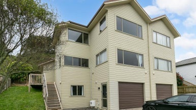 6A Domett Street, Newlands, Wellington - Carousel 1