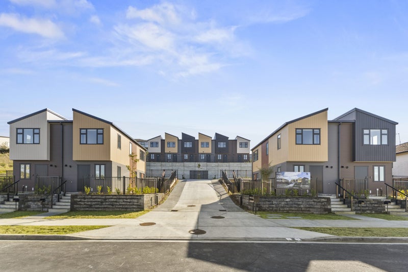 2 Mataara Lane, Manurewa, Auckland - Carousel 1