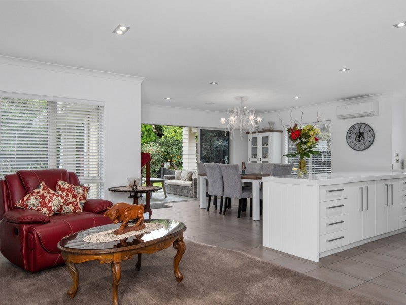 17 Merriman Place, Pyes Pa, Tauranga - Carousel 2