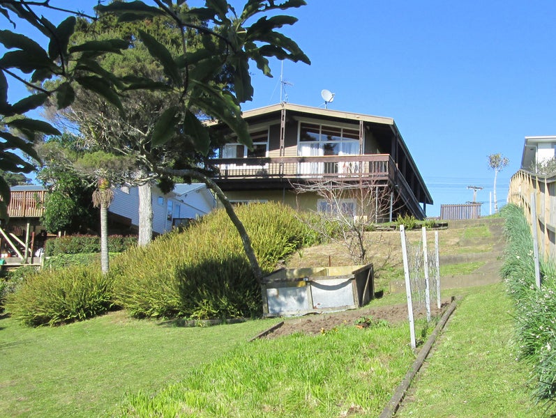 40 Exmouth Road, Northcote, Auckland - Carousel 1