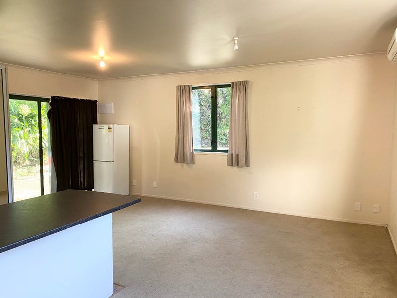 1 Mortimer Terrace, Aro Valley, Wellington - Carousel 2