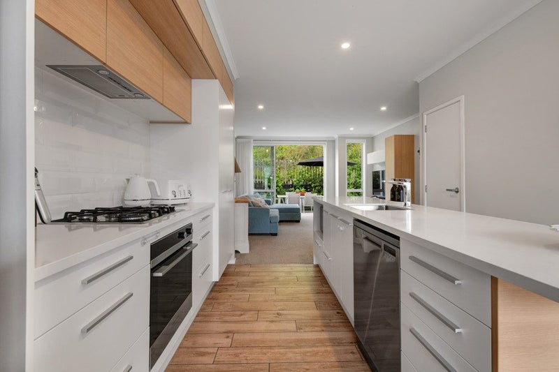 15 Sanremo Lane, Stanmore Bay, Whangaparaoa - Carousel 2