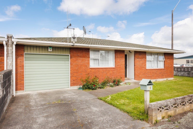 18 Fitzroy Street, Terrace End, Palmerston North - Carousel 1