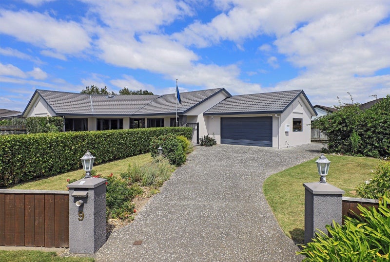 9 Cadogan Lane, Taradale, Napier - Carousel 1