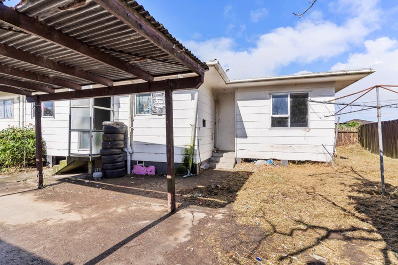 2/15 Moncrieff Avenue, Clendon Park, Auckland - Carousel 1