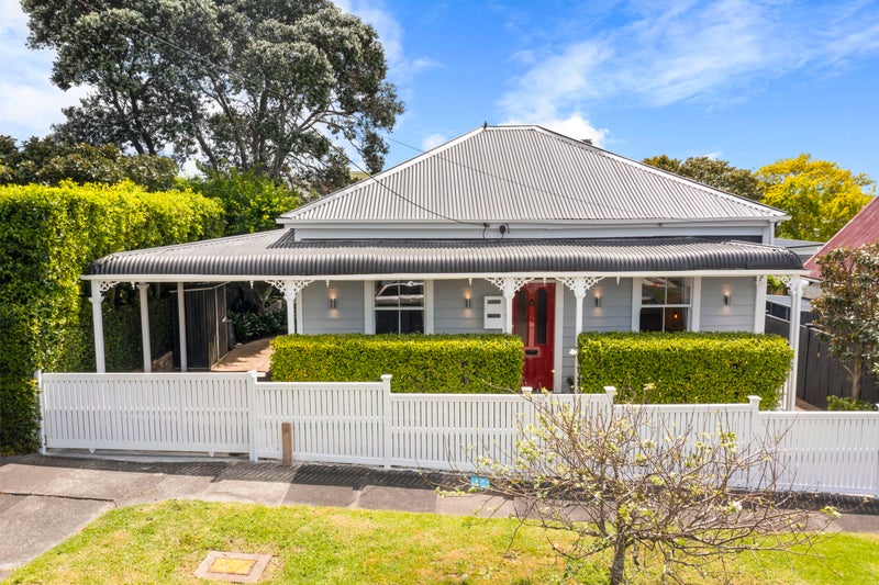 3 Kiwi Road, Stanley Point, Auckland - Carousel 1