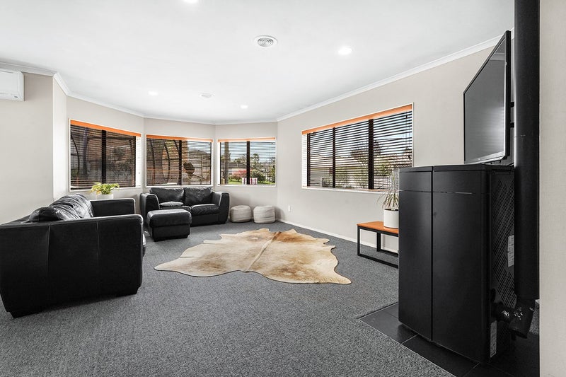 232 Grandview Road, Western Heights, Hamilton - Carousel 2