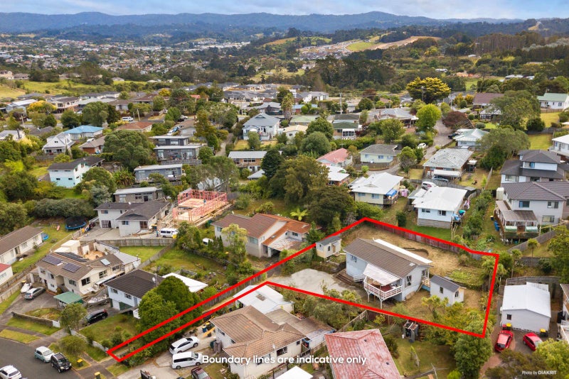 34 Clyma Place, Massey, Auckland - Carousel 1