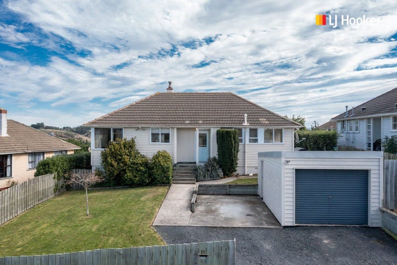 98 Riselaw Road, Calton Hill, Dunedin - Carousel 1