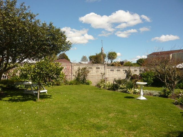 3 Garnett Avenue, Forest Lake, Hamilton - Carousel 18