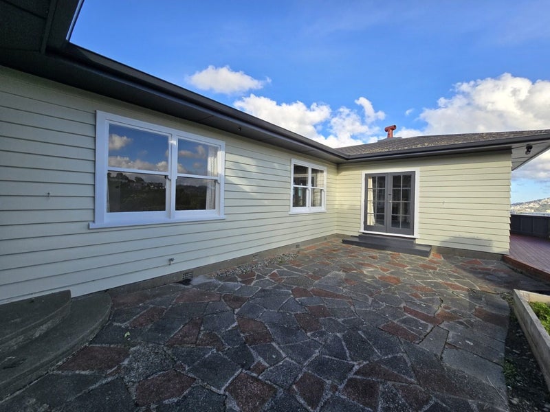 16 Harbour Park Terrace, Khandallah, Wellington - Carousel 17
