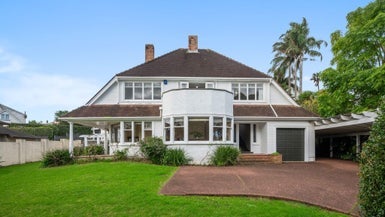 28 Ngapipi Road, Orakei, Auckland - Carousel 1