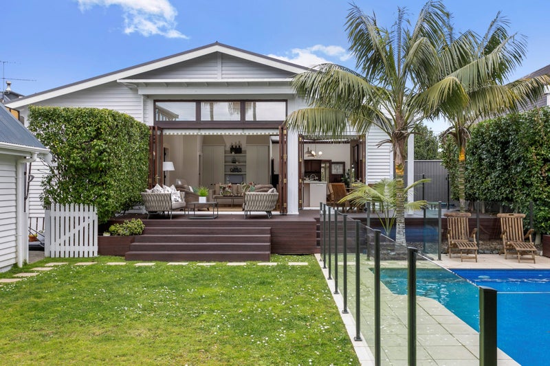 7 Corbett-Scott Avenue, Epsom, Auckland - Carousel 2