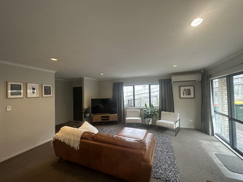 98A Kawaha Point Road, Kawaha Point, Rotorua - Carousel 2