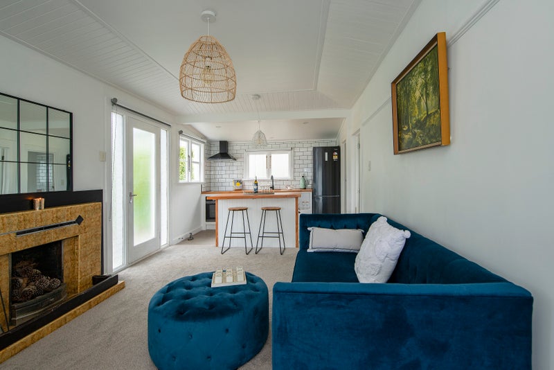 9 Dickson Street, Macandrew Bay, Dunedin - Carousel 2