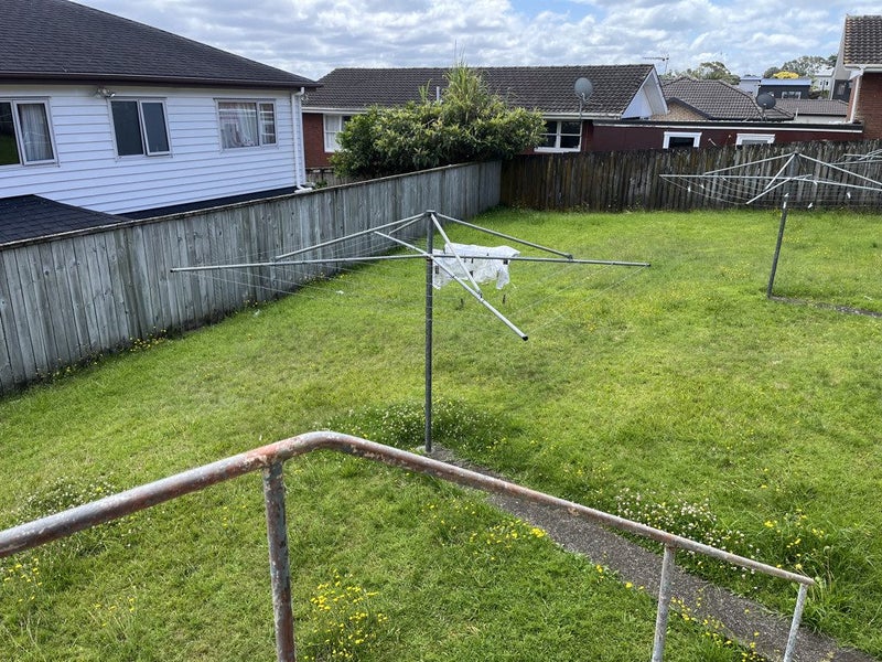 2/23 Hayr Road, Three Kings, Auckland - Carousel 8