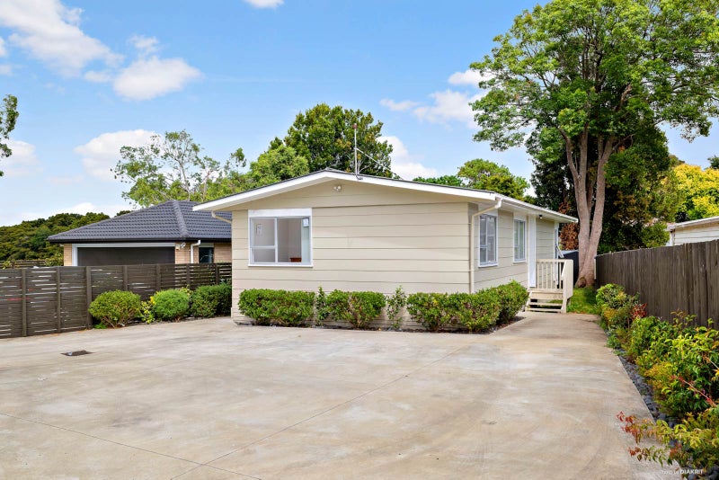 10A Kendall Court, Wattle Downs, Auckland - Carousel 1