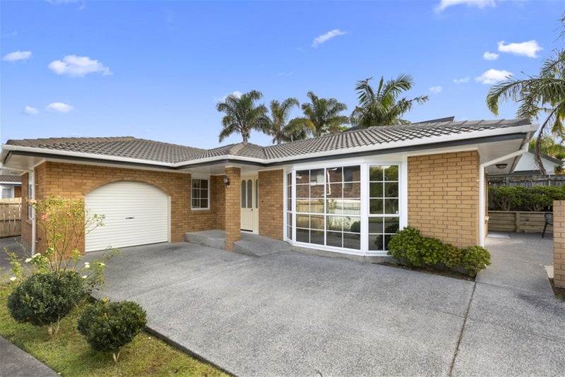 1/14 Glucina Avenue, West Harbour, Auckland - Carousel 2