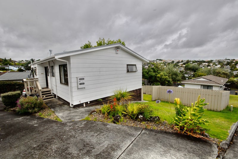1/67 Trias Road, Tōtara Vale, Auckland - Carousel 2
