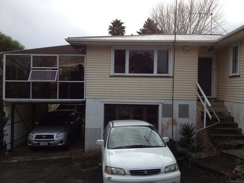 21 Hillview Avenue, New Windsor, Auckland - Carousel 1