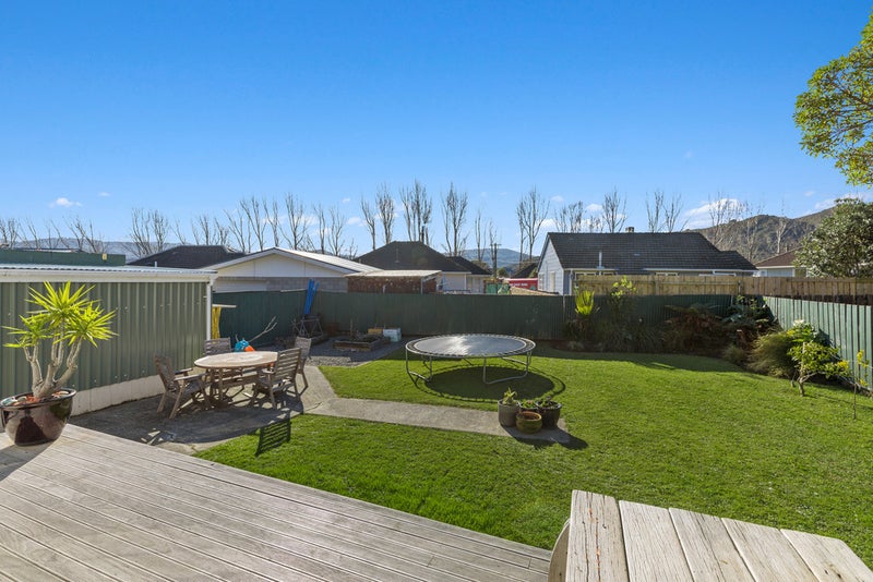 173 Waddington Drive, Naenae, Lower Hutt - Carousel 2
