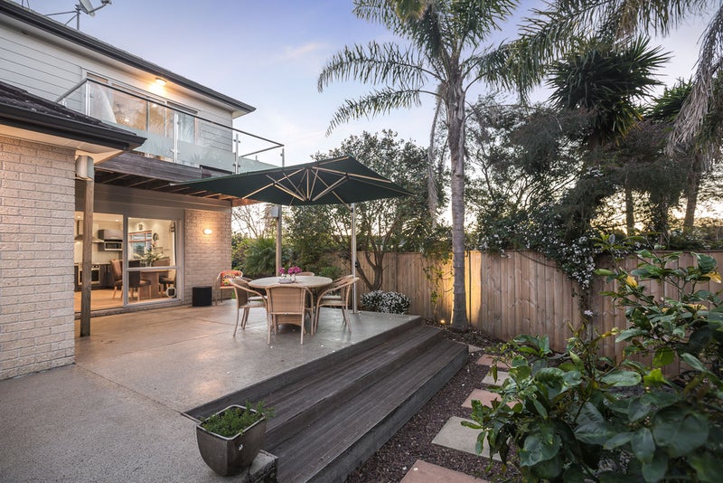 20A Hedge Row, Sunnyhills, Auckland - Carousel 1