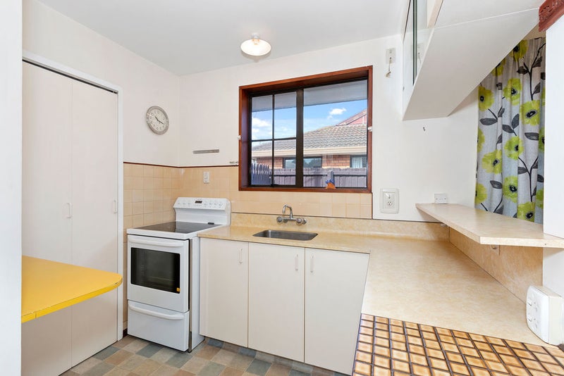 1/4 McHaffies Place, Wainoni, Christchurch - Carousel 2