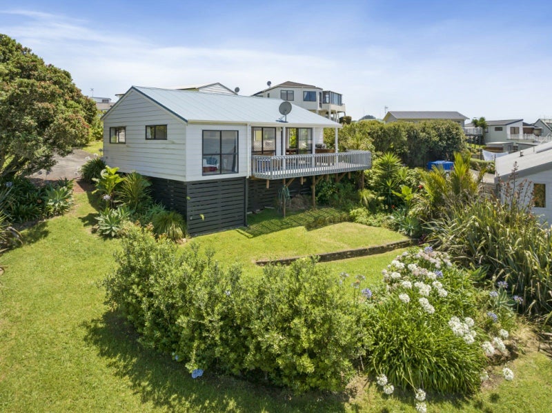 435 Onemana Drive, Onemana, Whangamatā - Carousel 21