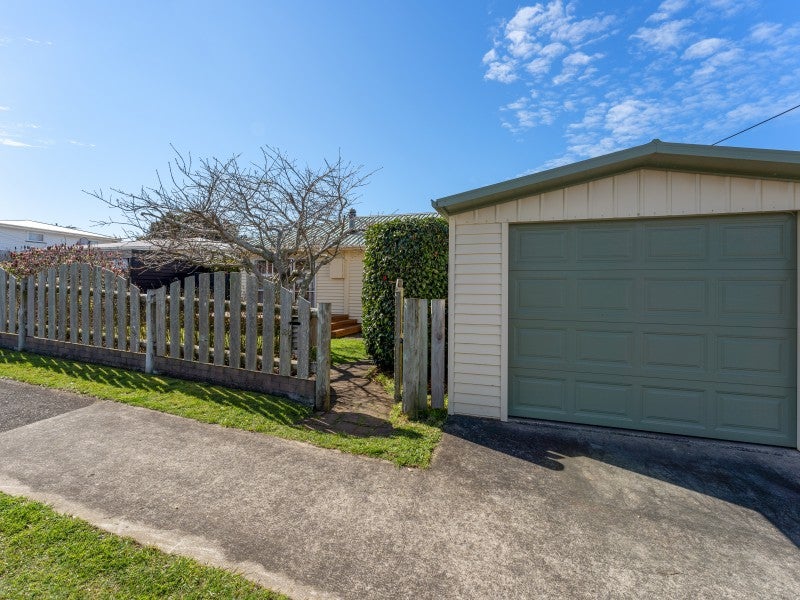 133 Pioneer Road, Moturoa, New Plymouth - Carousel 23