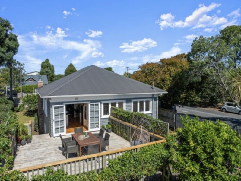 43 Harlston Road, Mount Albert, Auckland - Carousel 1