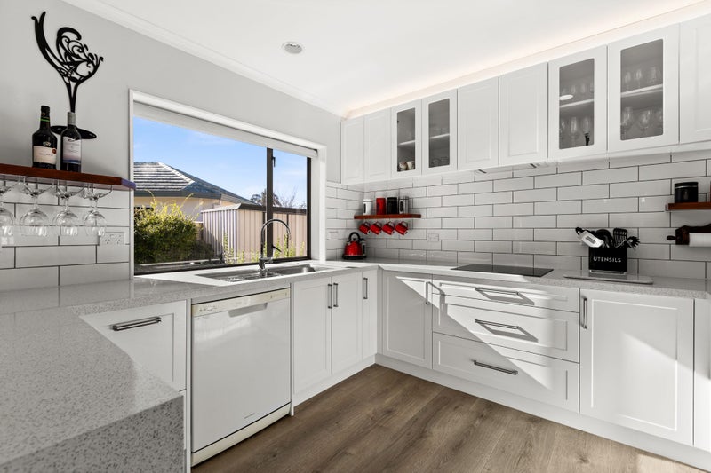 17 Alderney Close, Taradale, Napier - Carousel 2