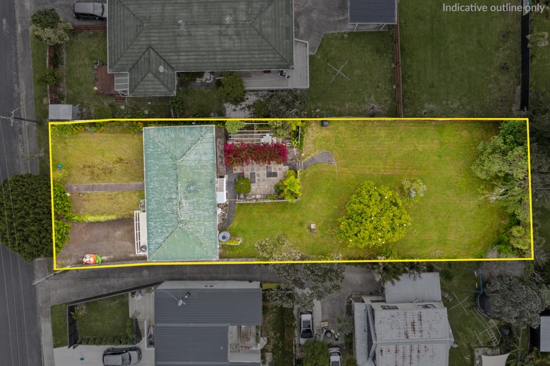 11 Dakota Avenue, Beach Haven, Auckland - Carousel 2