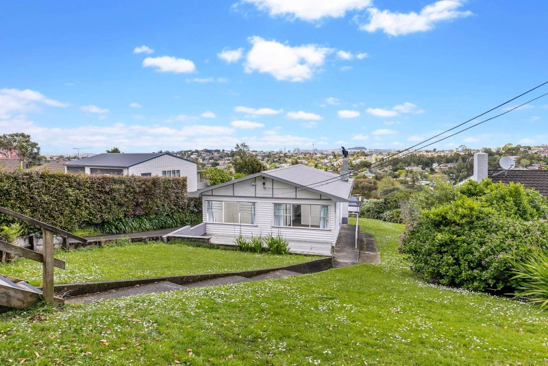 15 Monarch Avenue, Hillcrest, Auckland - Carousel 1