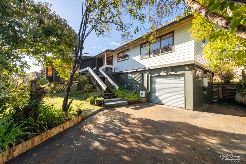 12 Whitechapel Grove, Stokes Valley, Lower Hutt - Carousel 2