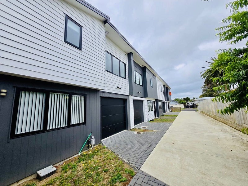 1/30 Arnwood Street, Manurewa, Auckland - Carousel 2