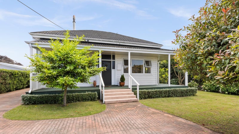1018 Railway Road South, Longlands, Hastings - Carousel 1