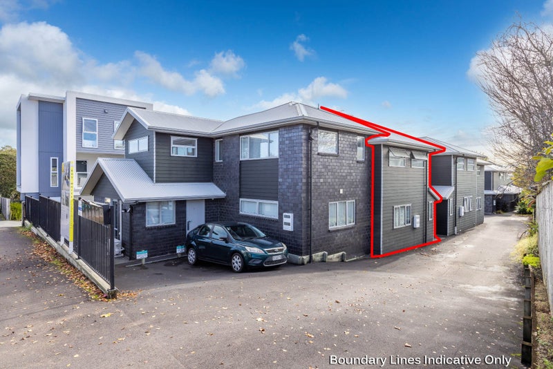 2/2 Palmerston Street, Hamilton Central, Hamilton - Carousel 2