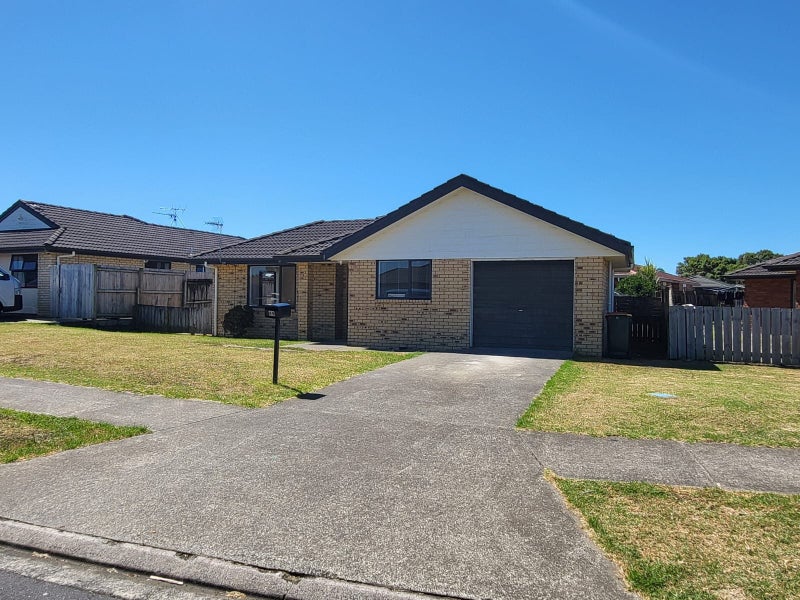 49 Cyclamen Road, Mangere, Auckland - Carousel 1