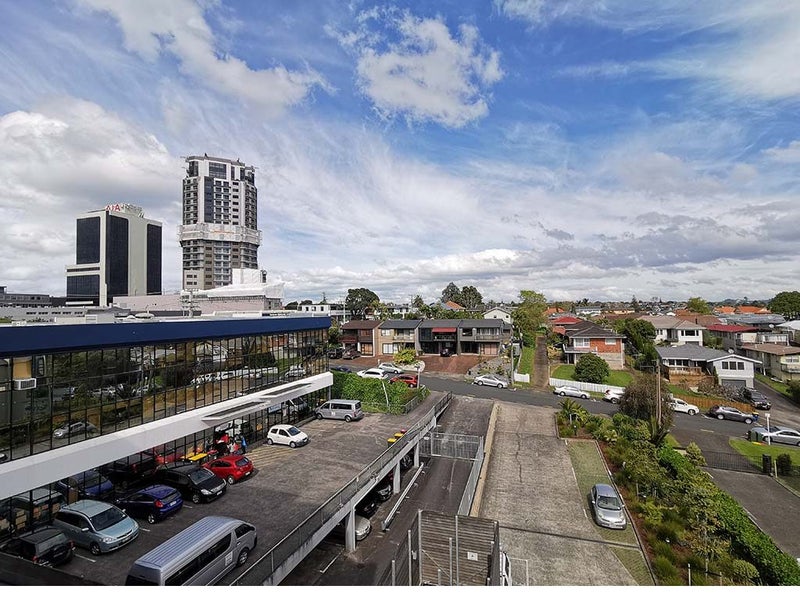 212/16 Huron Street, Takapuna, Auckland - Carousel 13