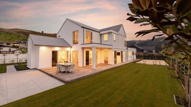 20 Steve Askin Drive, Cracroft, Christchurch - Carousel 1