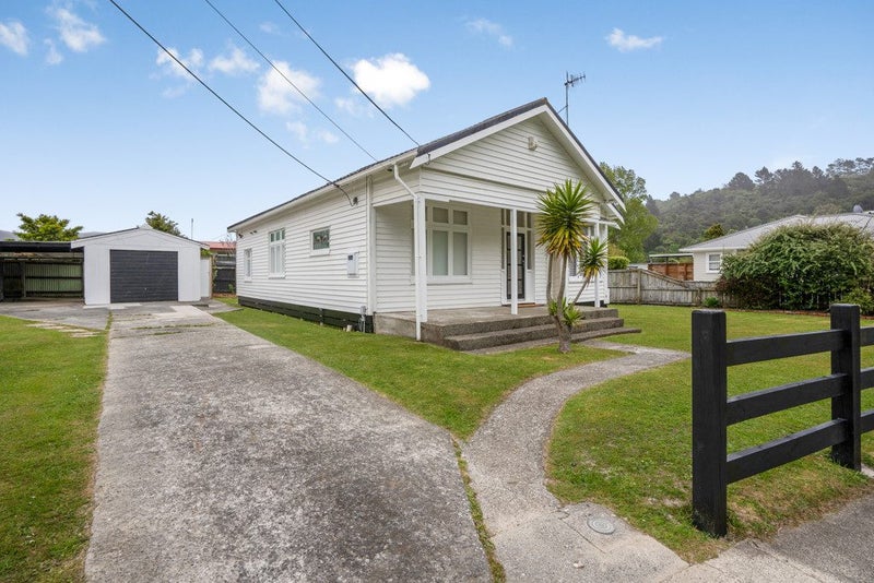 2 Richard Grove, Stokes Valley, Lower Hutt - Carousel 2