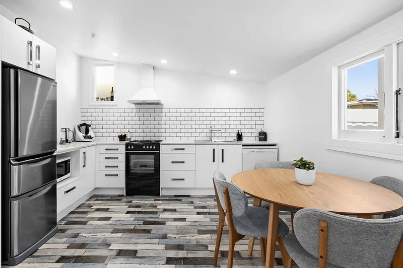 74 Nelson Crescent, Napier South, Napier - Carousel 1