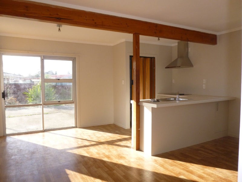 17 Cricket Place, Melville, Hamilton - Carousel 2