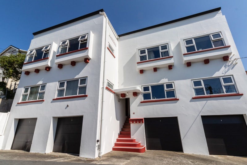 4/10 Ohiro Road, Aro Valley, Wellington - Carousel 1