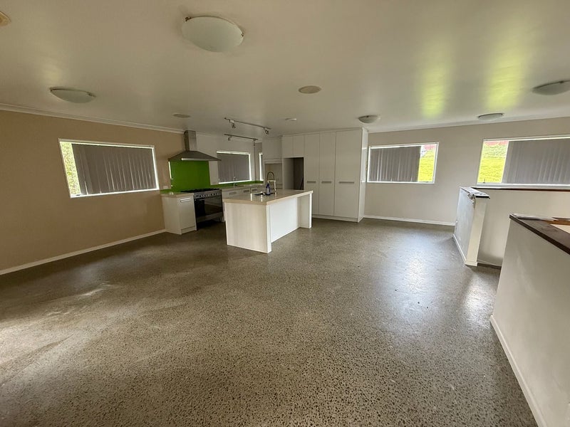 1 Sunnyside Road, Sunnyvale, Auckland - Carousel 2