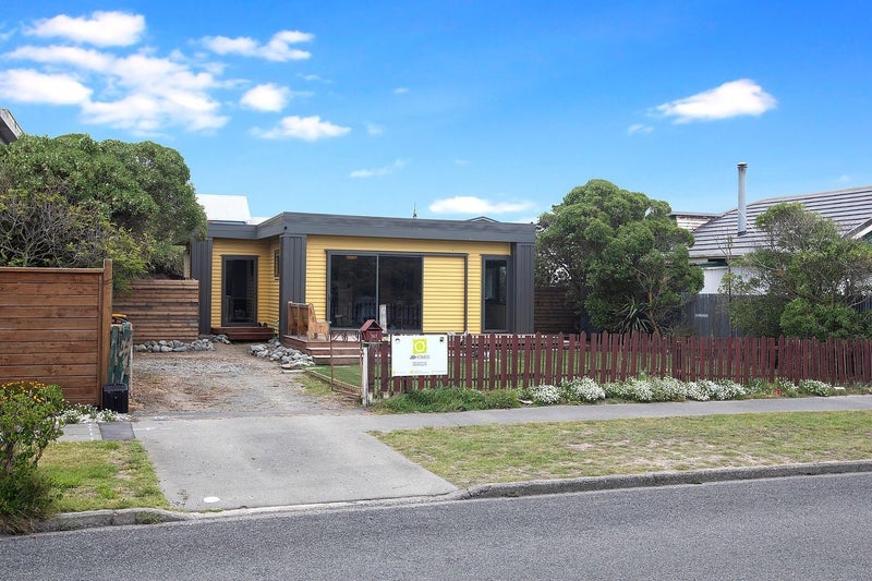 347 Marine Parade, New Brighton, Christchurch - Carousel 1