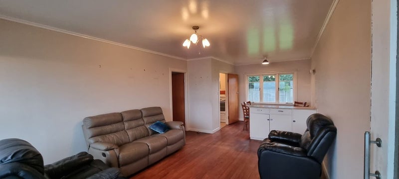 2/25 Church Crescent, Panmure, Auckland - Carousel 1