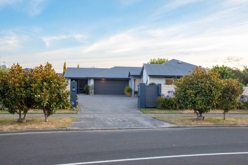 38 Farringdon Avenue, Rototuna North, Hamilton - Carousel 1