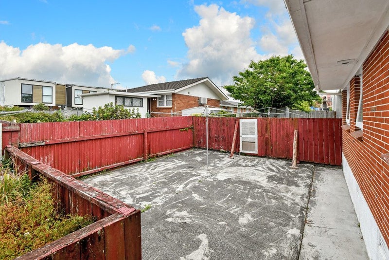 2B Fraser Road, Papatoetoe, Auckland - Carousel 9